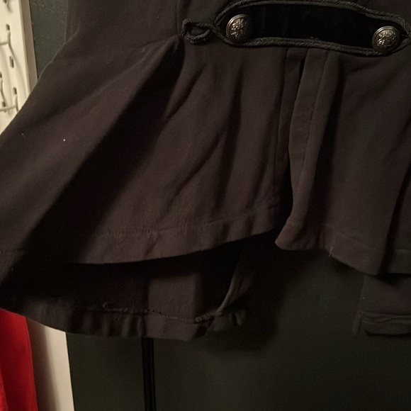 Torrid military look blazer with velvet trim - Picture 7 of 7